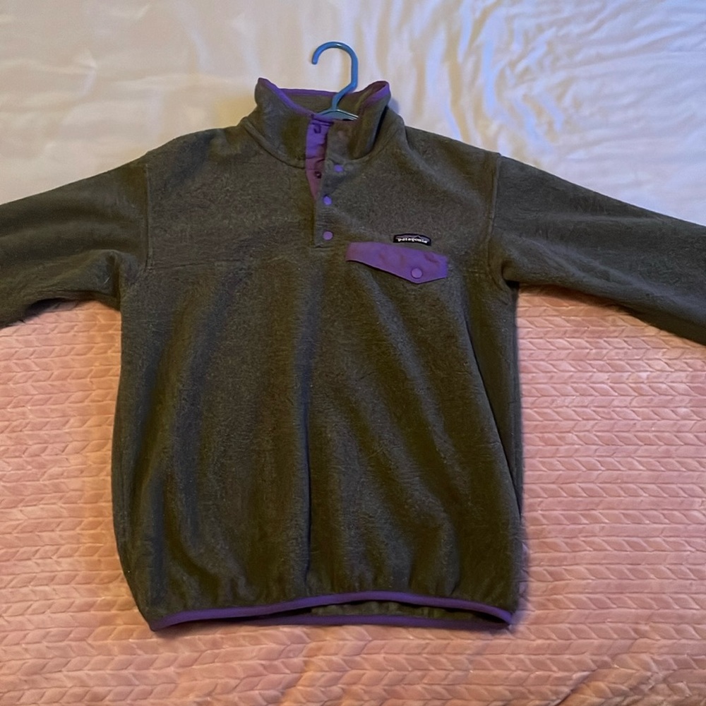 Women’s Patagonia Synchilla fleece pullover